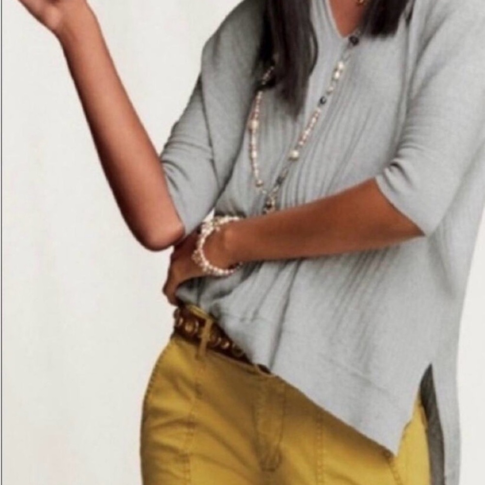 CAbi Light Gray Ribbed V-Neck Top